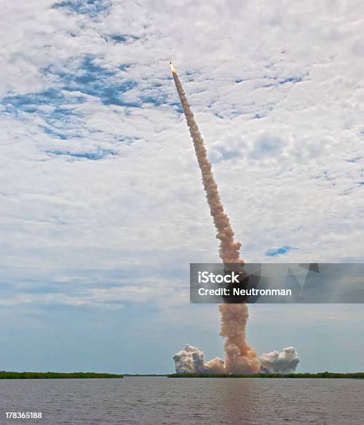 우주 왕복선 미구엘론 최종 시작 로켓에 대한 스톡 사진 및 기타 이미지 - 로켓, 물리학, 버섯 구름