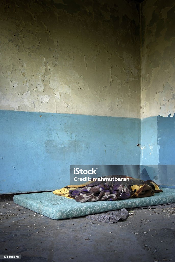 Derelict aos promotores - Foto de stock de Abandonado royalty-free