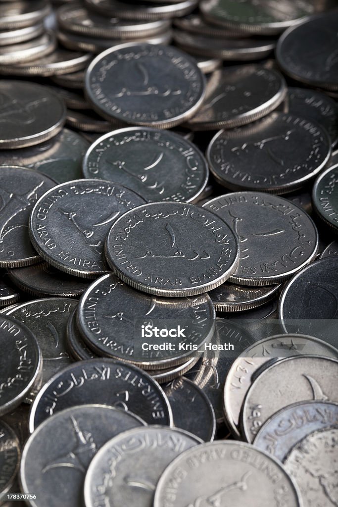 Pila de monedas Dirham - Foto de stock de Dinero libre de derechos