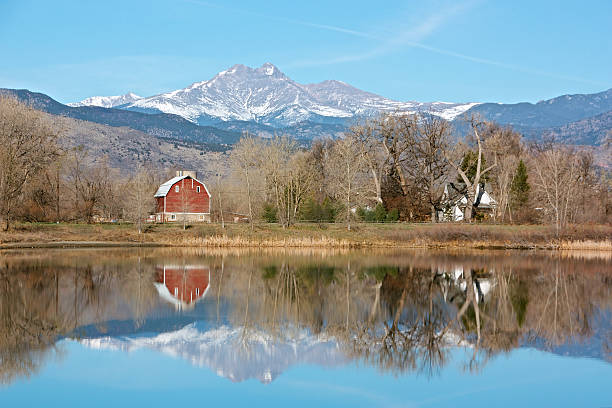 istock Longs Peak and Barn from Pella Crossing, Longmont, Colorado 178371233