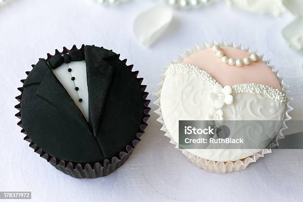 ウェディングケーキ - 結婚のストックフォトや画像を多数ご用意 - 結婚, ウェディングケーキ, カップケーキ