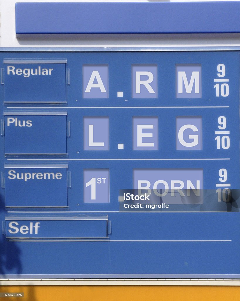 Очень высокие цены на бензин - Стоковые фото Цены на бензин роялти-фри