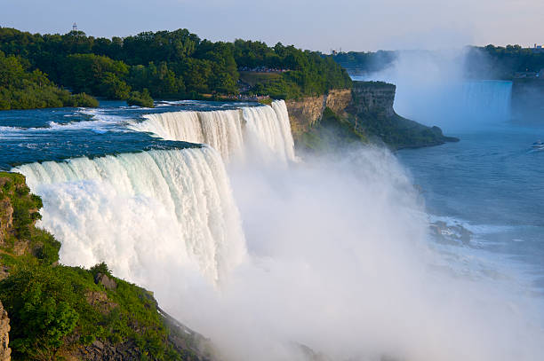 american falls с видом на ниагарский - scarp стоковые фото и изображения