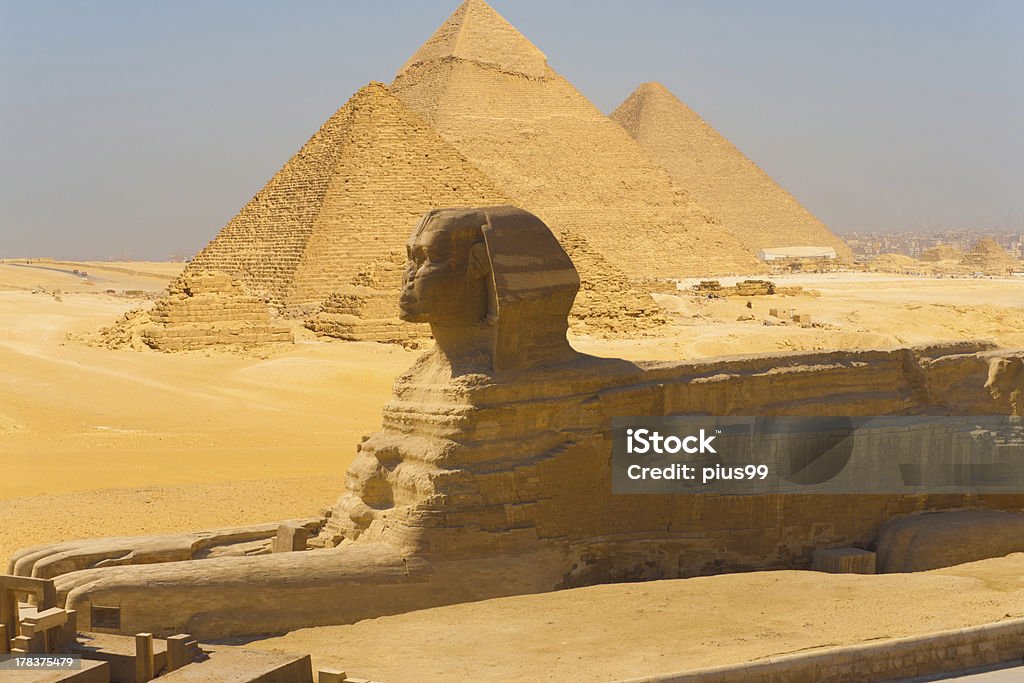 Blick auf die Pyramiden von Gizeh und der Sphinx Seite Composite - Lizenzfrei Composite-Technik Stock-Foto