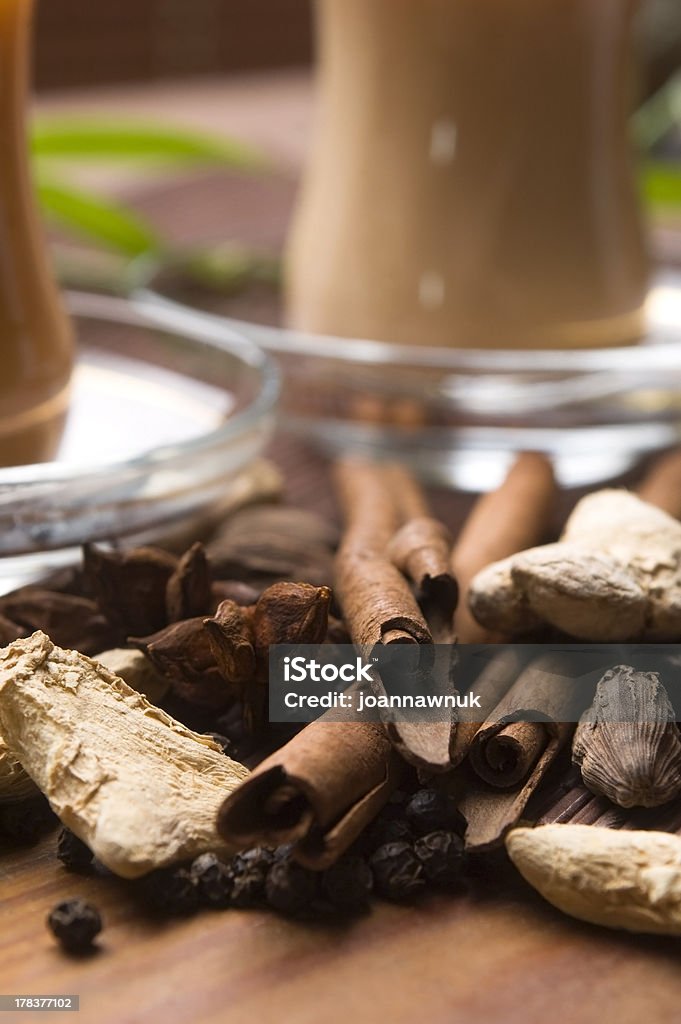 Masala chai con ingredientes - Foto de stock de Anís libre de derechos