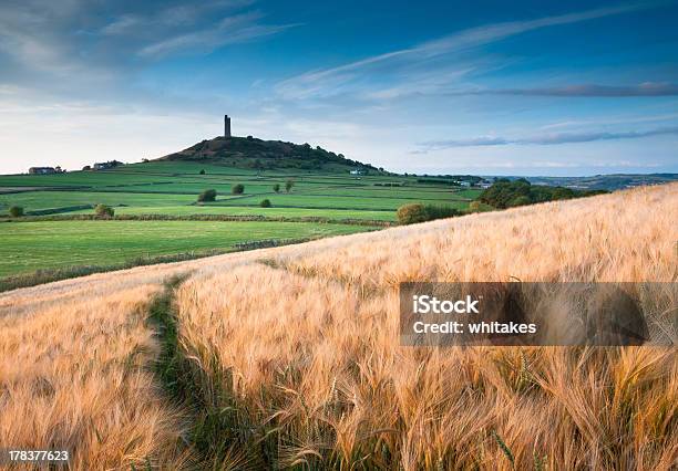 Photo libre de droit de Du Château Hill banque d'images et plus d'images libres de droit de Yorkshire occidental - Yorkshire occidental, Angleterre, Architecture