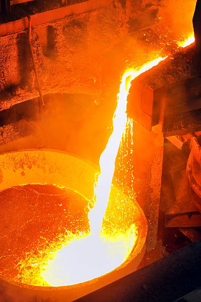 istock Pouring of liquid metal 178378574
