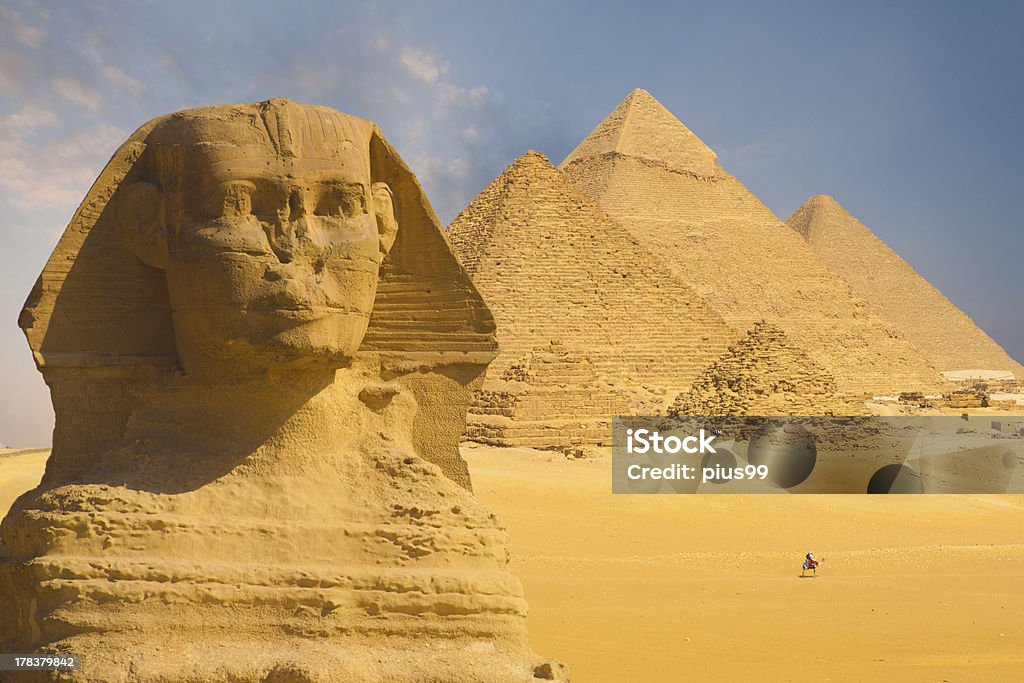 Боль�шой Сфинкс лицо пирамиды фон - Стоковые фото Большой Сфинкс роялти-фри