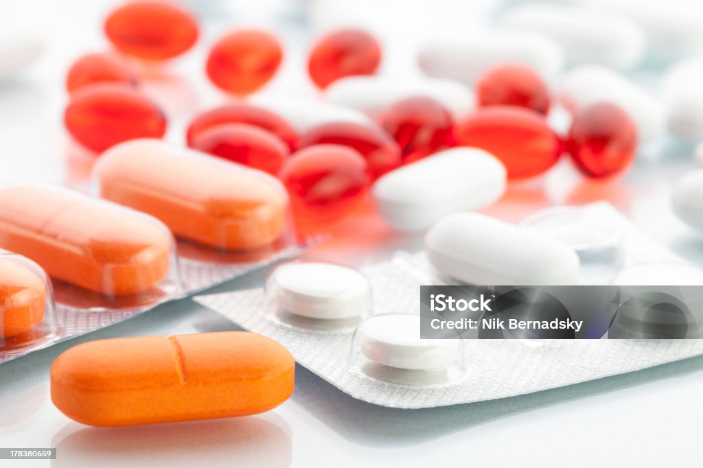 Varios pastillas - Foto de stock de Antiinflamatorio libre de derechos