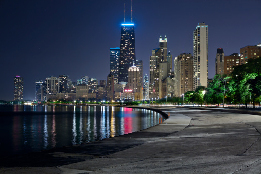 Image of the Chicago downtown lakefront at night.