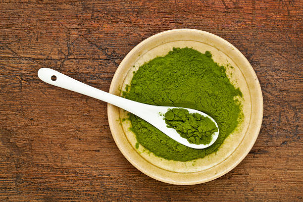 istock freeze-dried organic wheat grass powder 178383194