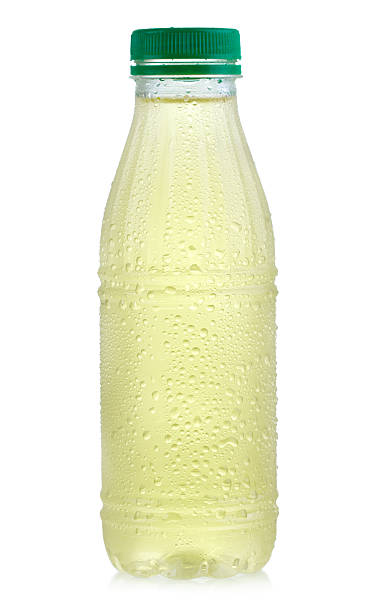 istock bottle of green ice tea 178389400