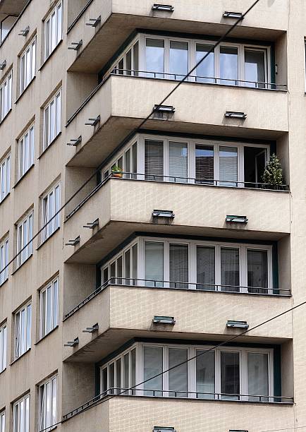 istock Block of flats 178390195