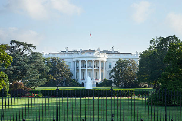 istock The White House in springtime viewed from south 178391188