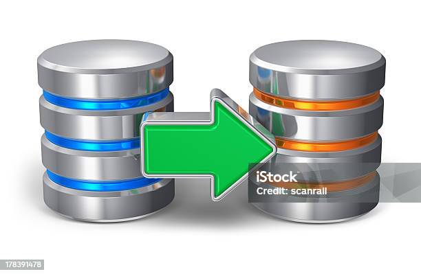 데이터베이스 백업 컨셉입니다 두 하드 디스크 아이콘 녹색 화살표 0명에 대한 스톡 사진 및 기타 이미지 - 0명, 3차원 형태, www