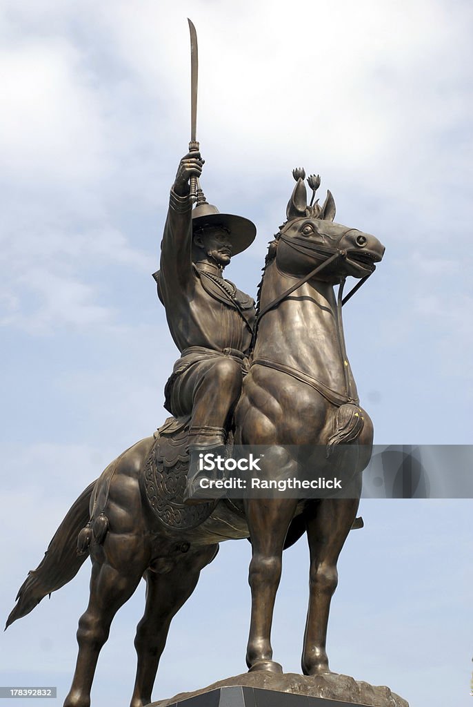 Estatua Taksin tailandés con cama King - Foto de stock de Rey - Persona de la realeza libre de derechos