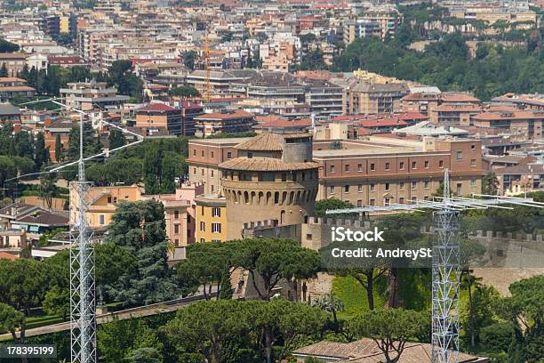 Foto de Vista De Roma Itália e mais fotos de stock de Arquitetura - Arquitetura, Arte e artesanato - Objeto manufaturado, Capitais internacionais