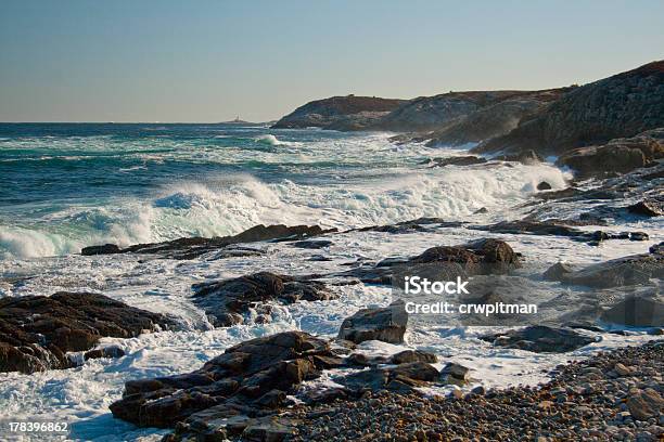 Tempestuosa Costa De - Fotografias de stock e mais imagens de Anoitecer - Anoitecer, Ao Ar Livre, Azul