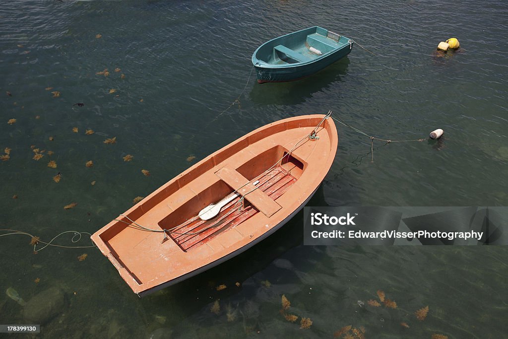 Две Небольшие лодки - Стоковые фото Атлантические острова роялти-фри