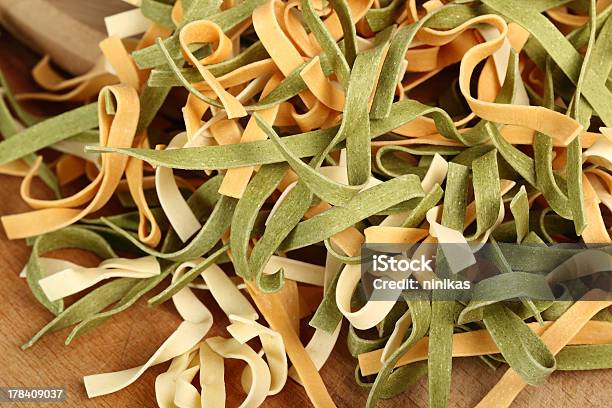 Foto de Fettuccine e mais fotos de stock de Comida - Comida, Comida e bebida, Comida italiana