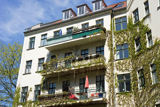 apartamentowiec w berlinie - immobilienmarkt zdjęcia i obrazy z banku zdjęć