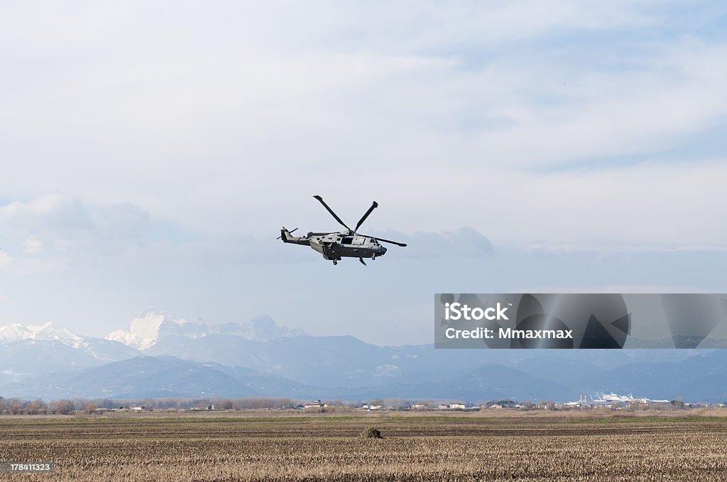 Helicóptero na Planície - Royalty-free Agressão Foto de stock