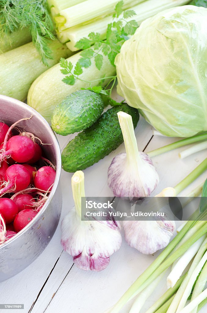 Verduras de resorte - Foto de stock de Abundancia libre de derechos