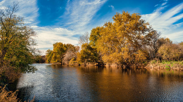 istock Raritan River in Autumn 1784127835