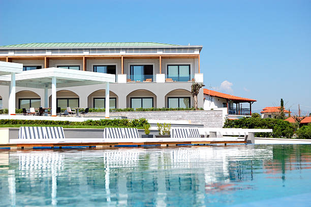 istock Swimming pool with hot tub at modern luxury hotel 178415461