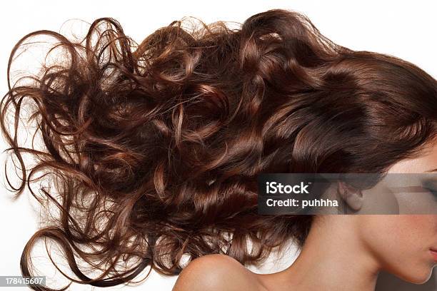 Pelo Rizado Largo Alta Calidad De Imagen Foto de stock y más banco de imágenes de Cuidado del cabello - Cuidado del cabello, Cabello humano, Brillante