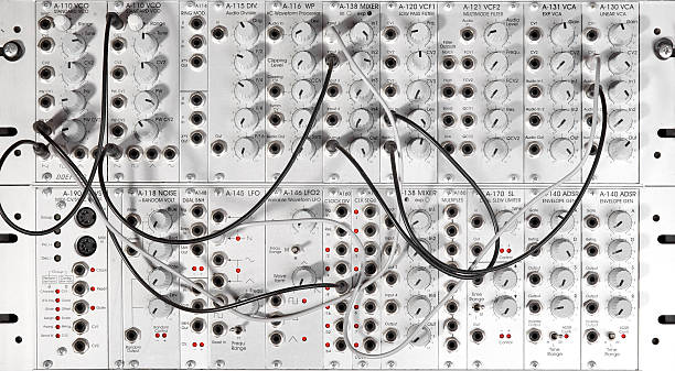 große modulare synth - synthesizer stock-fotos und bilder