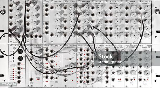 Big Modular Sínt Foto de stock y más banco de imágenes de Sintetizador - Sintetizador, Aguja de Reloj, Anticuado
