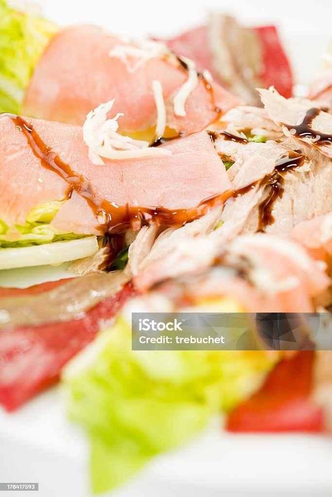 Speisen Lachs-Salat mit Sardellen - Lizenzfrei Abnehmen Stock-Foto