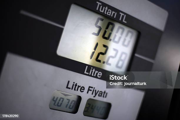 Gas Pumpdetailarbeit Stockfoto und mehr Bilder von Auto - Auto, Benzin, Benzintank