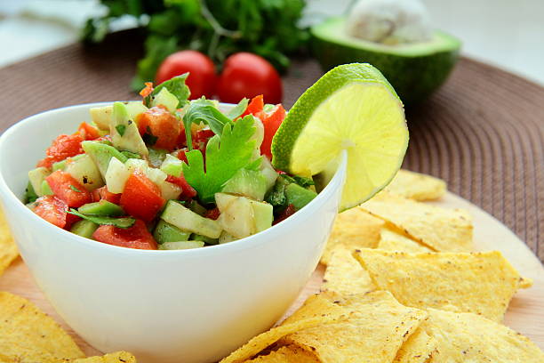istock guakomole avocado and tomato dip, corn chips 178421820