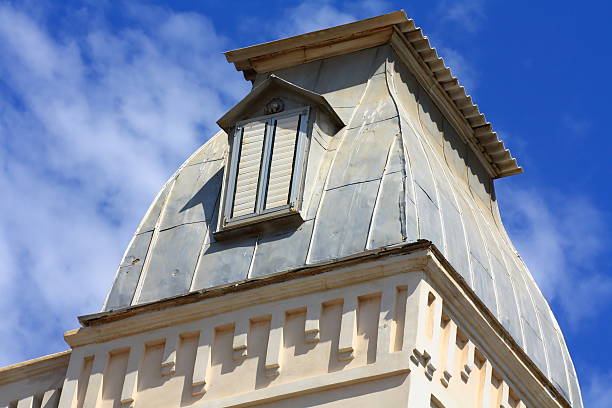 istock old penthouse in Telaviv 178423625