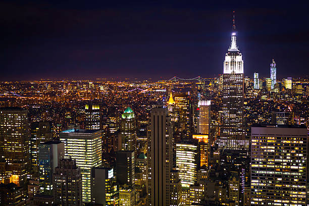 skyline von new york city - garment stock-fotos und bilder