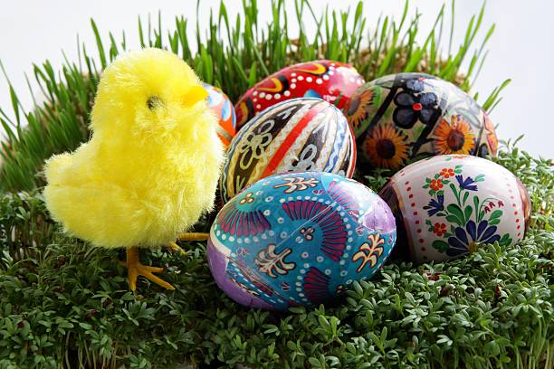 istock Easter decoration with yellow chicken and eggs 178424485