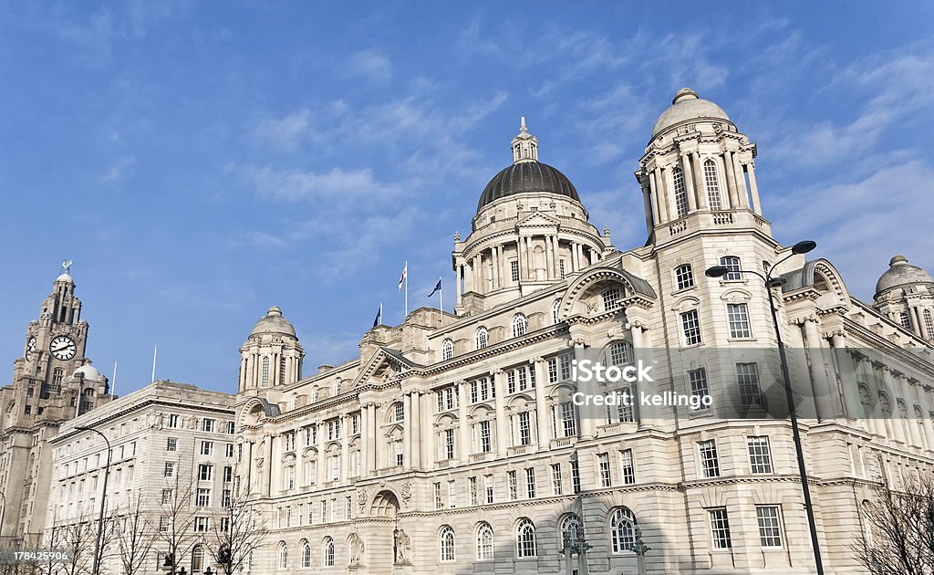 Porto di Liverpool edificio. - Foto stock royalty-free di Architettura