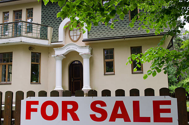 istock Ancient architecture house sold prestige district 178429172