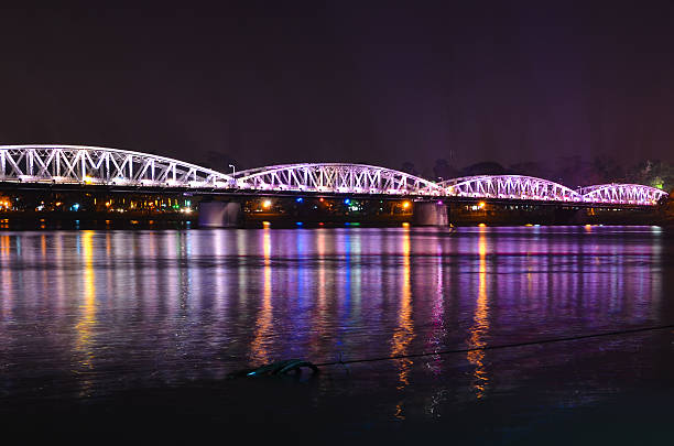istock Hue's Trang Tien Bridge at Night 178432717