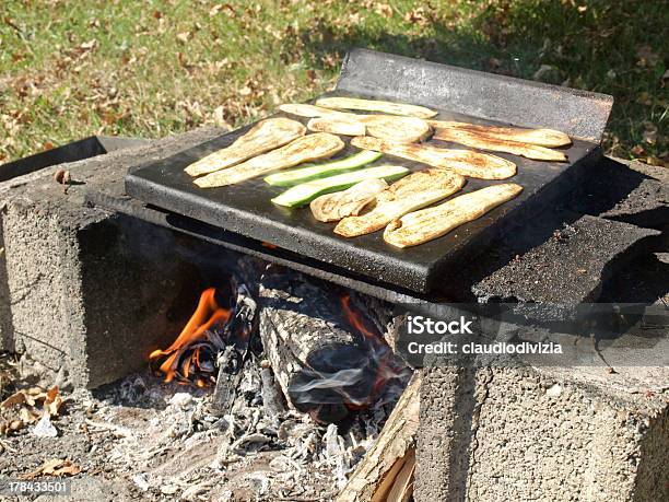 Foto de Imagem De Churrasco e mais fotos de stock de Abobrinha - Abobrinha, Alimentação Saudável, Chama