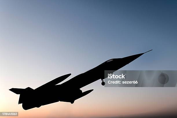 Foto de Avião A Jato e mais fotos de stock de Avião - Avião, Avião Militar, Avião de Combate