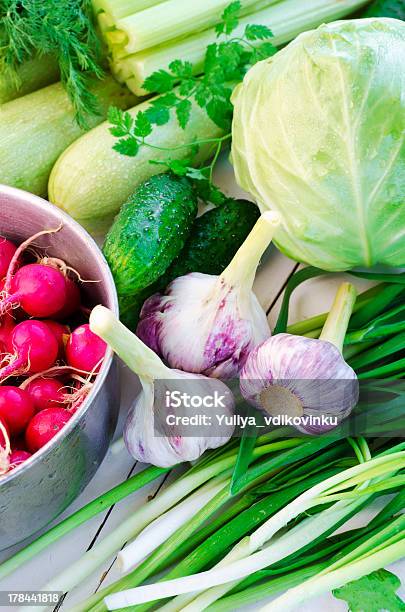 Verduras De Resorte Foto de stock y más banco de imágenes de Abundancia - Abundancia, Acero inoxidable, Ajo
