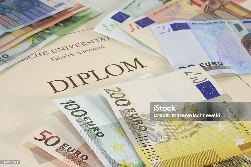 Diplôme d'euro - Photo de Diplôme libre de droits