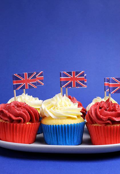 istock English theme red, white and blue cupcakes 178442500