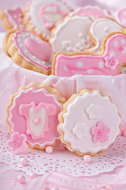 istock Baby girl cookies 178443573