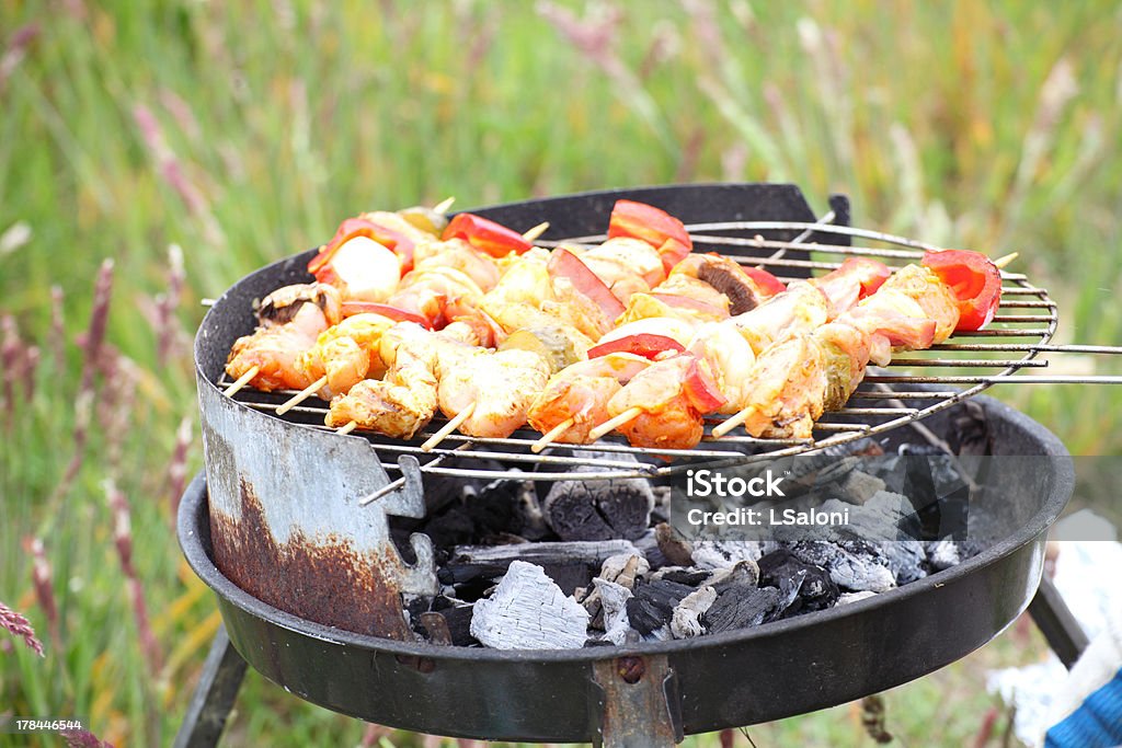 Fogata hoguera fire Flames de asar carnes a la parrilla - Foto de stock de Aire libre libre de derechos