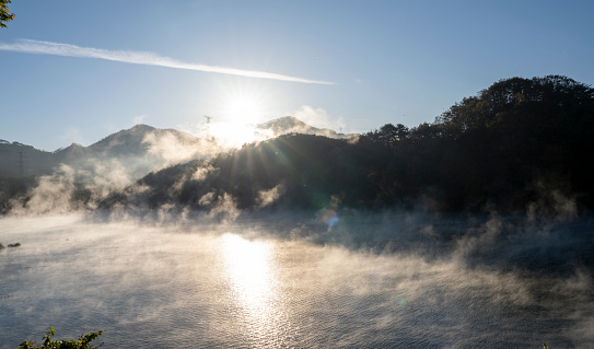 Water fog in the lake (November 8, 2023, Sangsa Lake in Suncheon, Suncheon-si, Jeollanam-do, Korea)