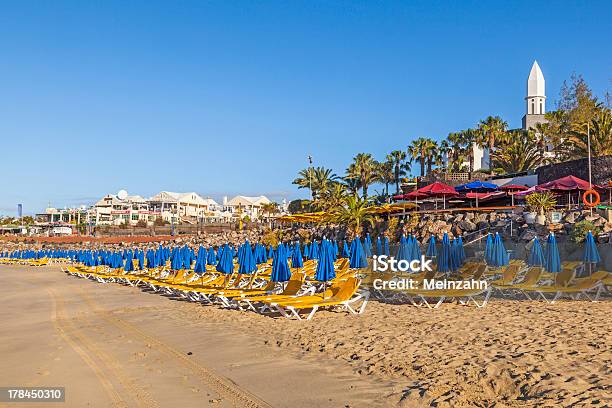 Playa De Playa Blanca Sin Personas En Temprano En La Mañana Foto de stock y más banco de imágenes de Isla de Lanzarote